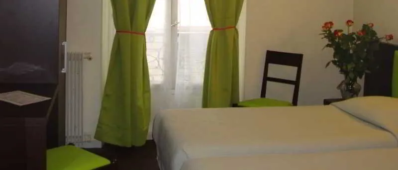 *** Hotel Hipotel Paris Père-Lachaise République Francia
