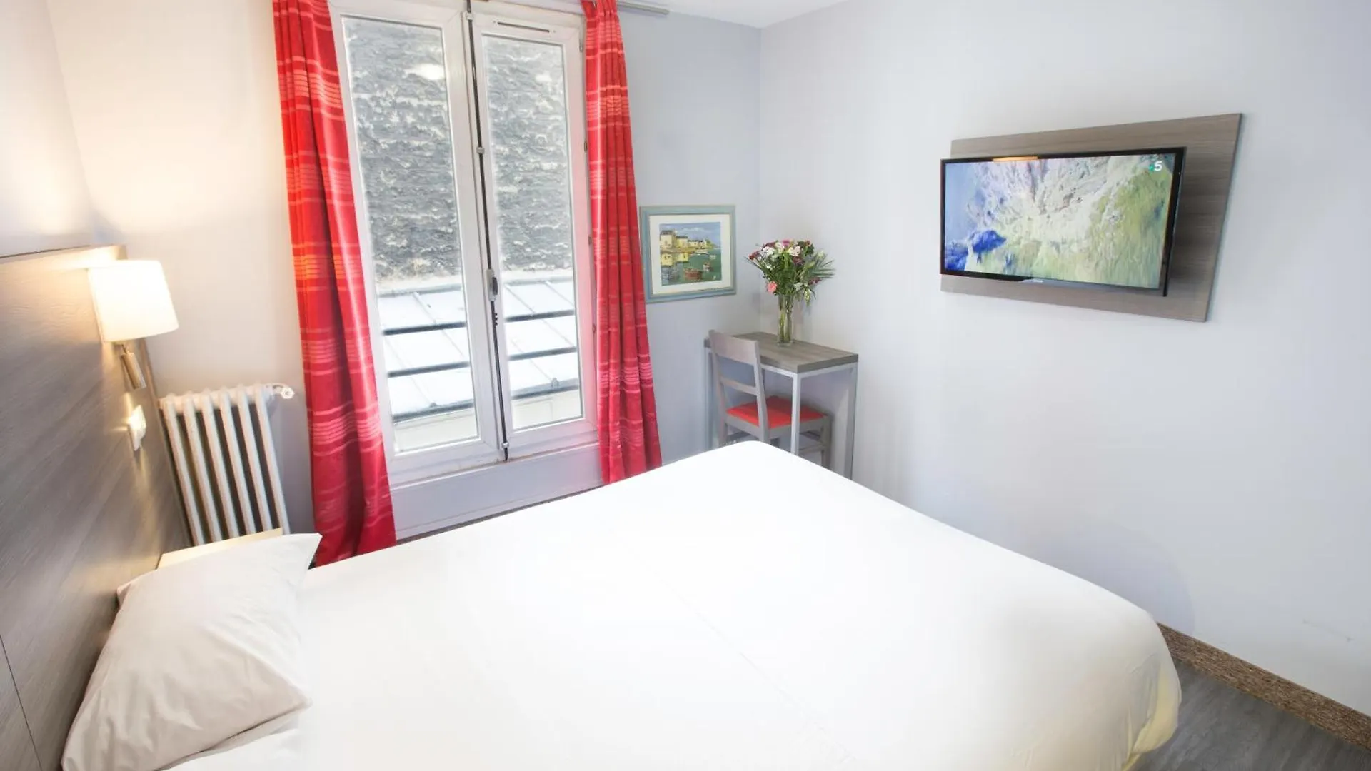 Hotel Hipotel Paris Père-Lachaise République
