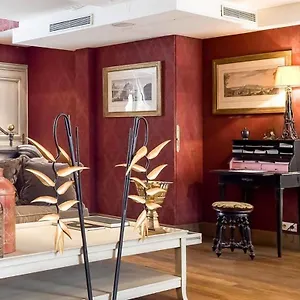 Du Romancier Otel