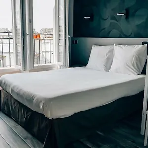 Luxia ** Париж
